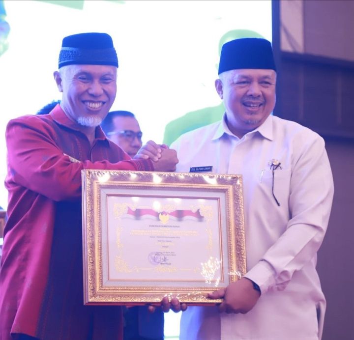 Pemko Solok Dinobatkan Sebagai Terbaik Pertama PPD Tahun 2024 Kategori Kota Tngkat Provinsi Sumatera Barat.